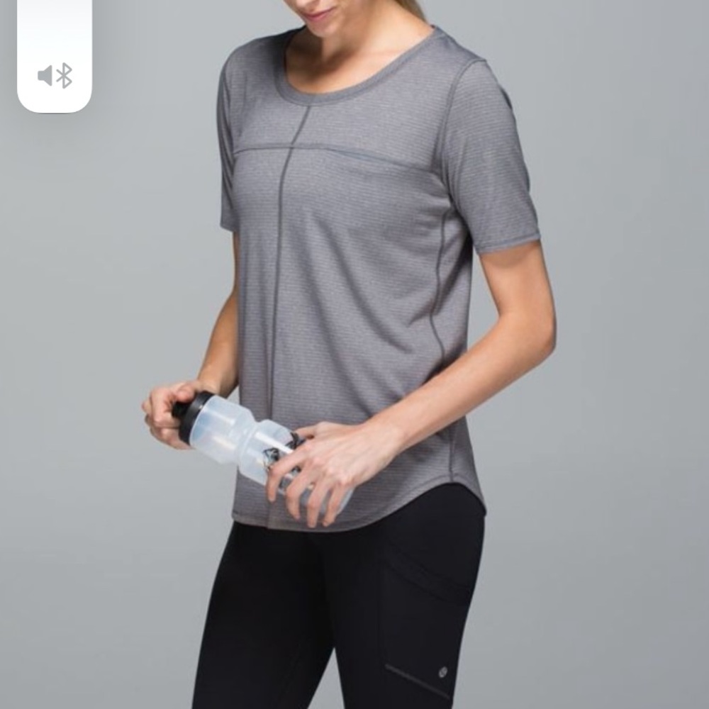 Lululemon tee